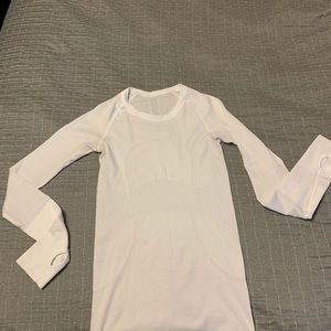 Lululemon athletic long sleeve shirt